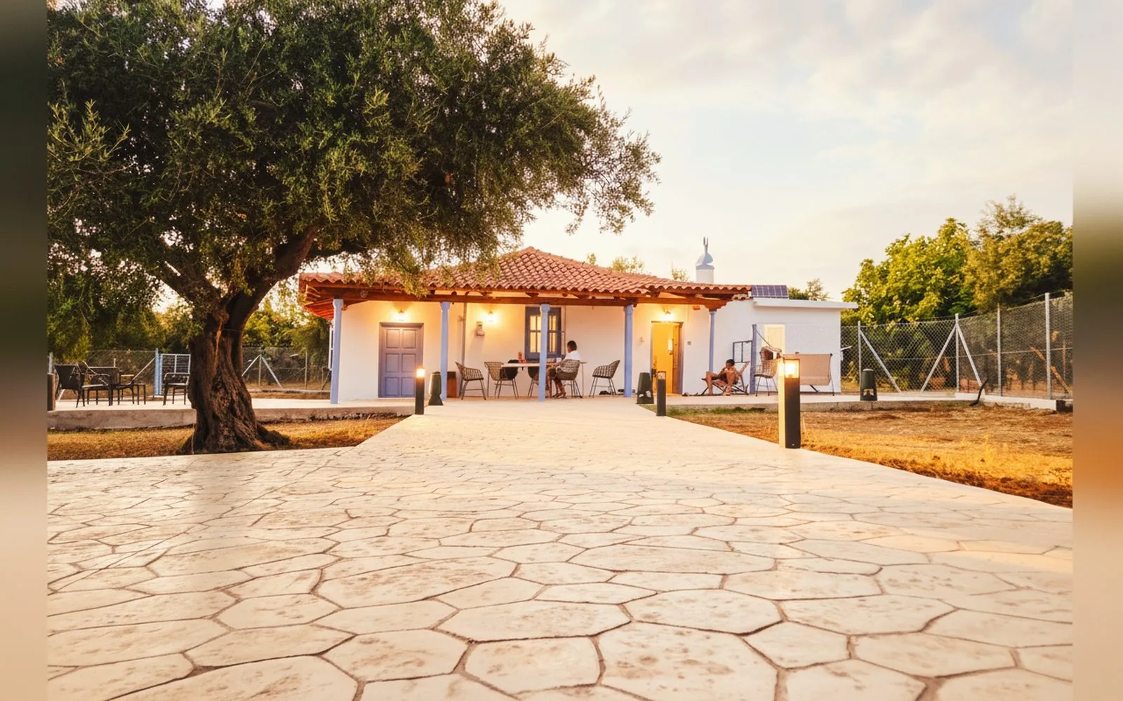 Navarino Greek House, 